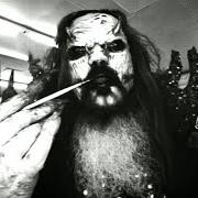 The lyrics BEAST OF BOTH WORLDS of LORDI is also present in the album Lordiversity - abracadaver (2021)