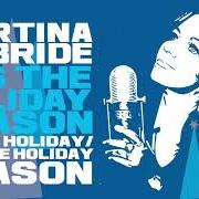 The lyrics HOME FOR THE HOLIDAYS of MARTINA MCBRIDE is also present in the album It's the holiday season (2018)