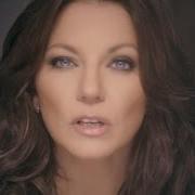 The lyrics LOW ALL AFTERNOON of MARTINA MCBRIDE is also present in the album Reckless (2016)
