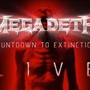 The lyrics HANGAR 18 of MEGADETH is also present in the album Countdown to extinction live (2013)