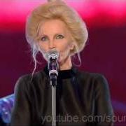 The lyrics IL VENTO E LE ROSE of PATTY PRAVO is also present in the album Sanremo 2011