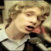 The lyrics HOOPES I DID IT AGAIN of RELIENT K is also present in the album Two lefts don't make a right... but three do (2003)