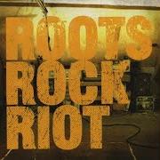 The lyrics CAUSE AH RIOT of SKINDRED is also present in the album Roots rock riot (2007)