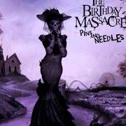The lyrics SHALLOW GRAVE of THE BIRTHDAY MASSACRE is also present in the album Pins and needles (2010)