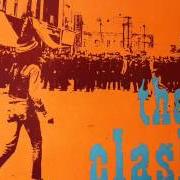 The lyrics LONG TIME JERK of THE CLASH is also present in the album Super black market clash (1993)