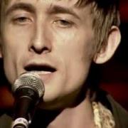 The lyrics CHARMED LIFE of THE DIVINE COMEDY is also present in the album Absent friends (2004)