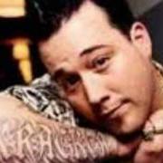 The lyrics I WISH I HAD A DOLLAR of UNCLE KRACKER is also present in the album No stranger to shame (2002)