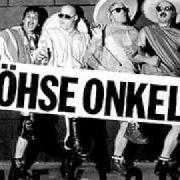 The lyrics GESETZE DER STRASSE of BÖHSE ONKELZ is also present in the album Mexico (1985)