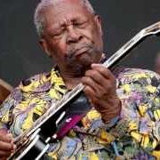 The lyrics KEEP IT COMING of B.B. KING is also present in the album Deuces wild (1997)