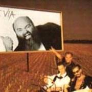 The lyrics ICE LOVE of BANCO DEL MUTUO SOCCORSO is also present in the album ...E via (1985)