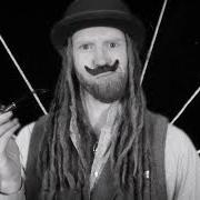 The lyrics CLOUDS of NEWTON FAULKNER is also present in the album Write it on your skin (2012)