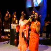 The lyrics GOD CAN DO ANYTHING of SHIRLEY MURDOCK is also present in the album Live: the journey (2012)
