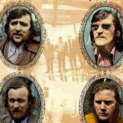 The lyrics A NATION ONCE AGAIN of WOLFE TONES is also present in the album Let the people sing (1972)