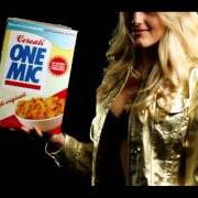 The lyrics IL MARE SE NE FREGA of ONEMIC is also present in the album Commerciale (2011)