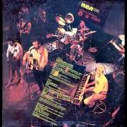 The lyrics CANZONE SENZA INGANNI of IVAN GRAZIANI is also present in the album Q concert (1981)