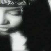 The lyrics I'M SO INTO YOU of AALIYAH is also present in the album Age aint nothing but a number (1994)
