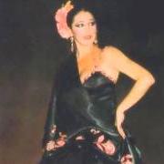 The lyrics EN TU CAPOTE DE SEDA of ISABEL PANTOJA is also present in the album Viva triana (1982)