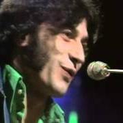 The lyrics THE AIR THAT I BREATHE of ALBERT HAMMOND is also present in the album It never rains in southern california (1973)