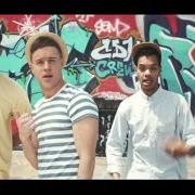 The lyrics HEART SKIPS A BEAT of OLLY MURS is also present in the album Heart skips a beat