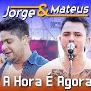 The lyrics ENQUANTO HOUVER RAZÕES of JORGE & MATEUS is also present in the album A hora é agora - ao vivo em jurerê (2012)