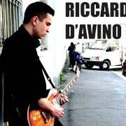 The lyrics ANGELI DISTRATTI of RICCARDO D'AVINO is also present in the album Fuggire e ritornare EP