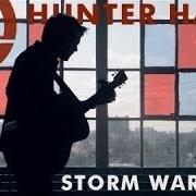 The lyrics CRY of HUNTER HAYES is also present in the album Storm warning