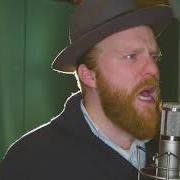 The lyrics UNCONDITIONAL of ALEX CLARE is also present in the album Three hearts (2014)