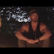 The lyrics GOOD THING of KIP MOORE is also present in the album Slowheart (2017)