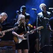 The lyrics BIRD ON THE WIRE of TEDESCHI TRUCKS BAND is also present in the album Live from the fox oakland (2017)