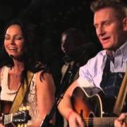 The lyrics TURNING TO THE LIGHT of JOEY AND RORY is also present in the album Joey+rory inspired (2013)