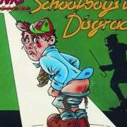 The lyrics SCHOOLDAYS of THE KINKS is also present in the album Schoolboys in disgrace (1975)