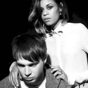 The lyrics BODY MUSIC of ALUNAGEORGE is also present in the album Body music (2013)