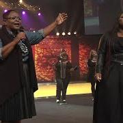 The lyrics SOLID ROCK of TASHA COBBS is also present in the album One place live (2015)