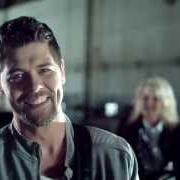 The lyrics LIVING LIFE UPSIDE DOWN of JASON CRABB is also present in the album Love is stronger (2013)