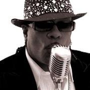 The lyrics WHAT YOU DO TO ME of CHARLIE WILSON is also present in the album Uncle charlie (2009)