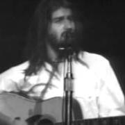 The lyrics ALONG THE ROAD of DAN FOGELBERG is also present in the album Live at carnegie hall (2017)