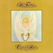 The lyrics CAPTURED ANGEL of DAN FOGELBERG is also present in the album Captured angel (1975)