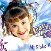 The lyrics LOS PAPÁS DE MIS PAPITOS of DANNA PAOLA is also present in the album Mi globo azul (2001)