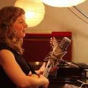 The lyrics CRYSTAL CREEK of DAR WILLIAMS is also present in the album In the time of gods (2012)