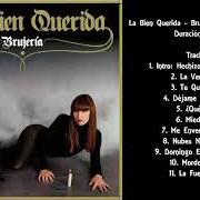 The lyrics NUBES NEGRAS of LA BIEN QUERIDA is also present in the album Brujería (2019)