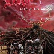 The lyrics BORN ON THE SUN of DIO is also present in the album Lock up the wolves (1990)
