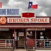 The lyrics GOD AND COUNTRY MUSIC of GEORGE STRAIT is also present in the album Honky tonk time machine (2019)