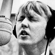 The lyrics RAINMAKER of HARRY NILSSON is also present in the album The essential (2013)