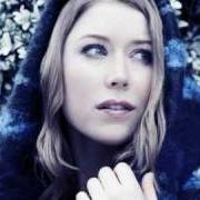 The lyrics THE LITTLE ROAD TO BETHLEHEM of HAYLEY WESTENRA is also present in the album Winter magic (2009)