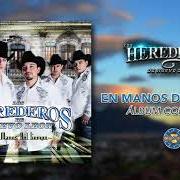 The lyrics CON EL ALMA HERIDA of LOS INVASORES DE NUEVO LEON is also present in the album En manos del tiempo (2009)