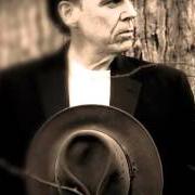 The lyrics ALMOST FED UP WITH THE BLUES of JOHN HIATT is also present in the album Beneath this gruff exterior (2003)
