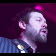 The lyrics CLUB FOOT of KASABIAN is also present in the album Live! (2012)