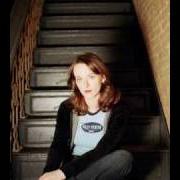 The lyrics MY HEART GOES OUT TO YOU of LAURA CANTRELL is also present in the album Not the tremblin' kind (2000)