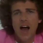 The lyrics TAKIN' THE EASY WAY OUT of LEO SAYER is also present in the album Here (1979)