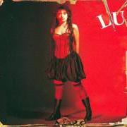 The lyrics 444 (DE LEJOS) of LUZ CASAL is also present in the album Quiéreme aunque te duela (1987)